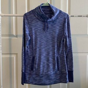 fitted jacket w/ thumb holes